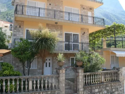 Sale, house, 400m², Dobrota, Kotor - image 3