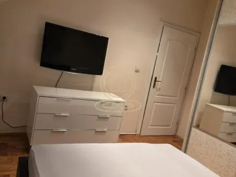 Izdavanje, četvorosoban stan, 90m², Sajmište, Novi Sad - image 15