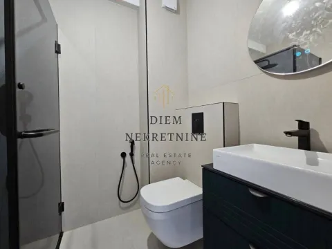 Prodaja, jednosoban stan, 62m², Centar, Bar - image 12
