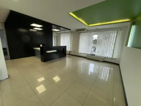 Izdavanje, poslovni prostor, 300m², Cvetkova Pijaca, Zvezdara Sve Podlokacije - image 5