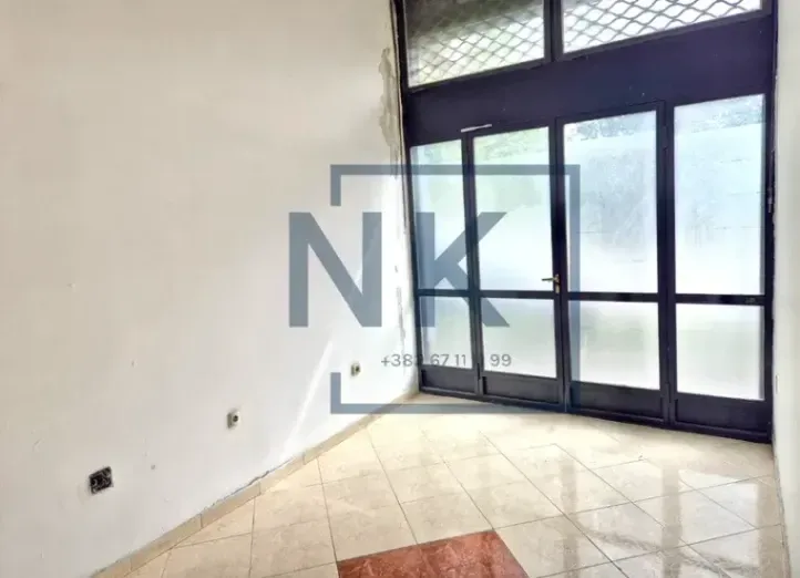 Izdavanje, poslovni prostor, 122m², Drpe Mandića, Podgorica