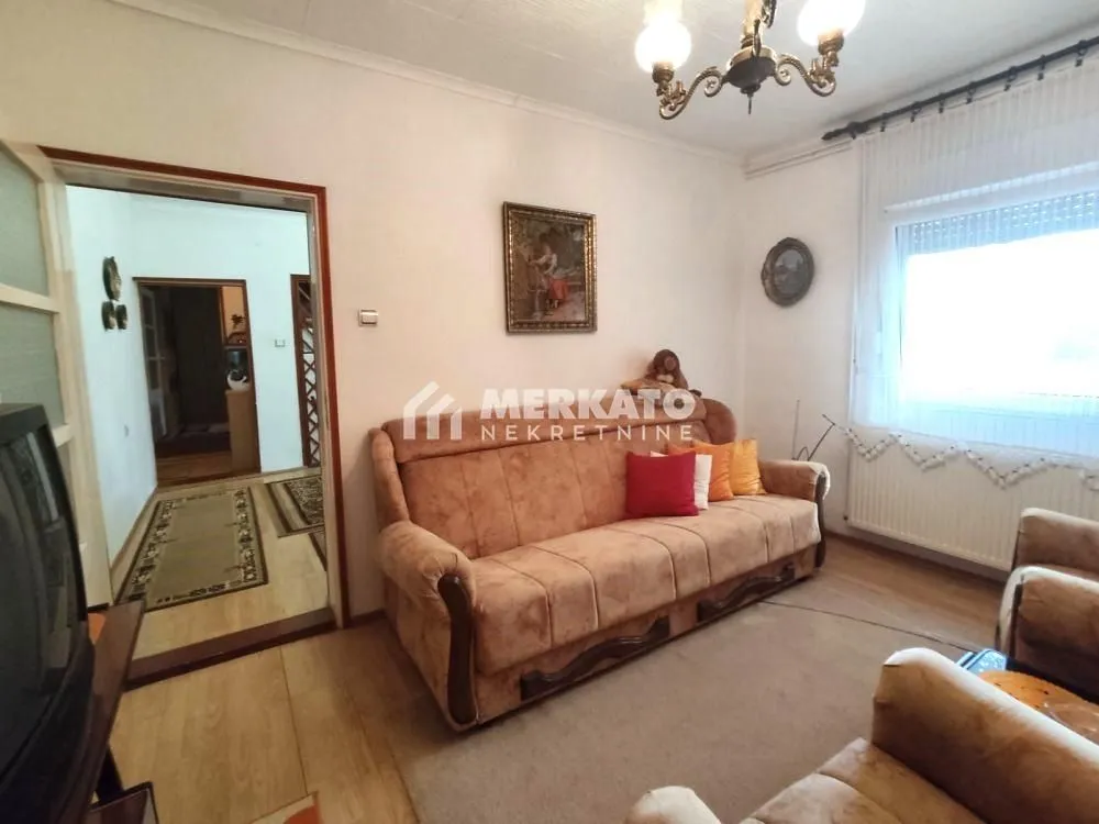 Prodaja, kuća, 190m², Berbersko staro, Zrenjanin