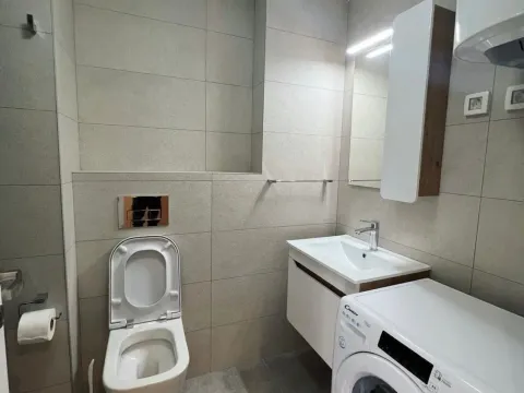 Izdavanje, jednosoban stan, 41m², Centar, Podgorica - image 6