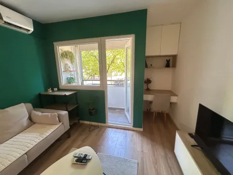 Izdavanje, jednosoban stan, 38m², Blok 5, Podgorica - image 9