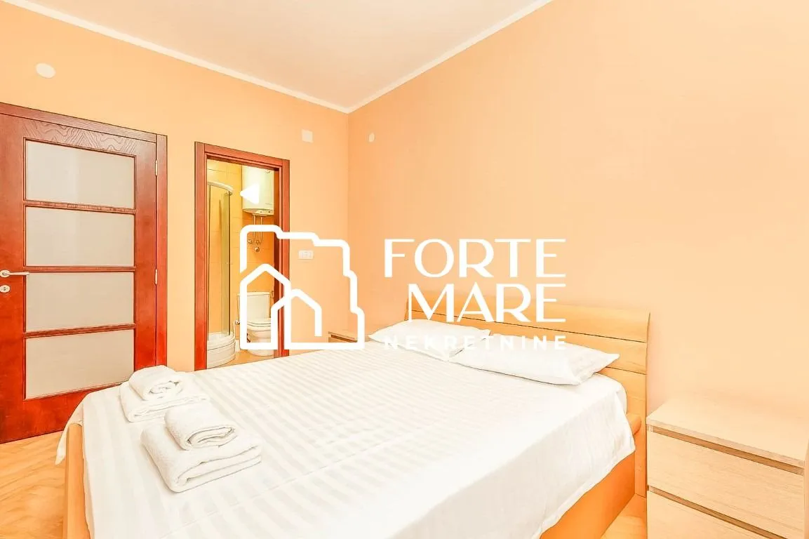 Izdavanje, dvosoban stan, 73m², Kumbor, Herceg Novi