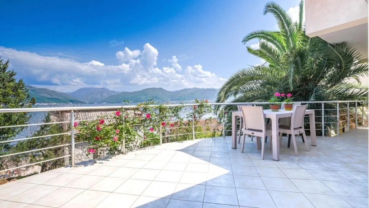 Sale, house, 200m², Krašići, Tivat