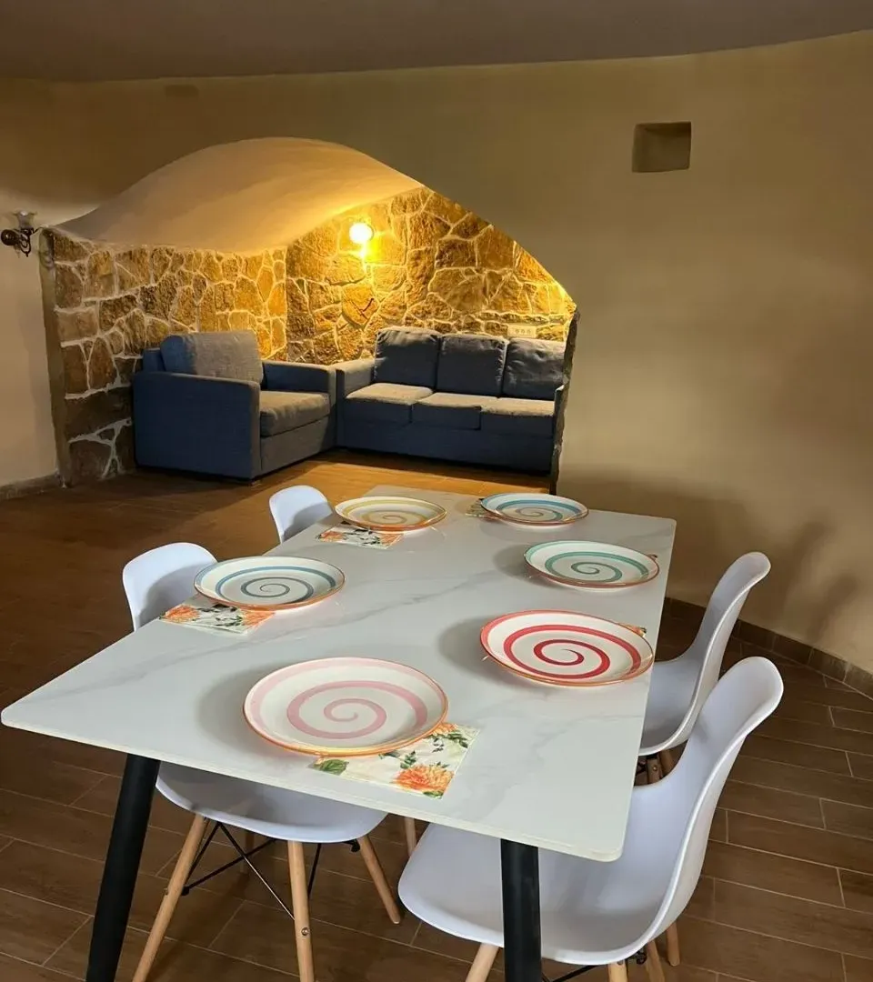 Prodaja, kuća, 208m², Obzovica, Cetinje
