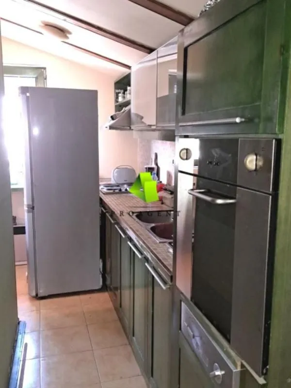 Prodaja, trosoban stan, 85m², Medijana, Niš