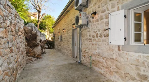 Prodaja, kuća, 320m², Dražin Vrt, Kotor - image 2