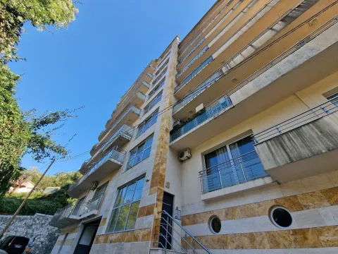 Rent, two bedroom apartment, 81m², Bečići, Budva - image 19