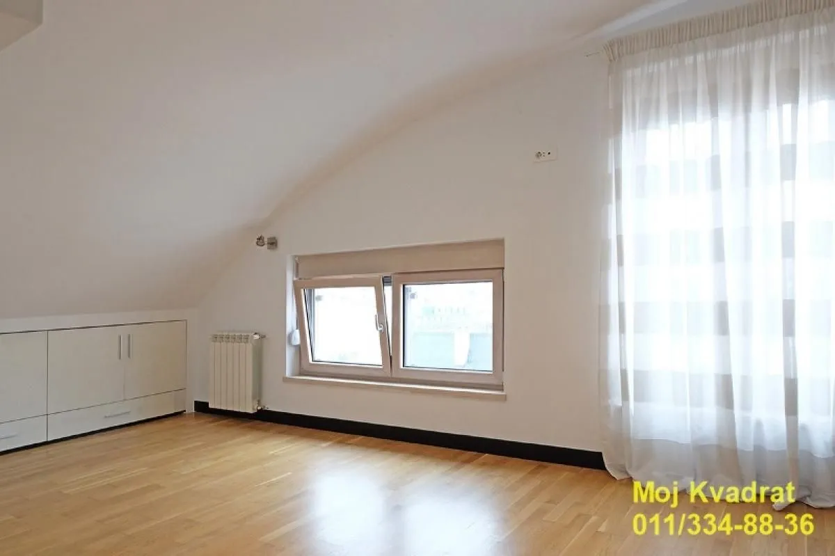 Sale, four bedroom apartment, 130m², Vračar Hram, Vračar Sve Podlokacije