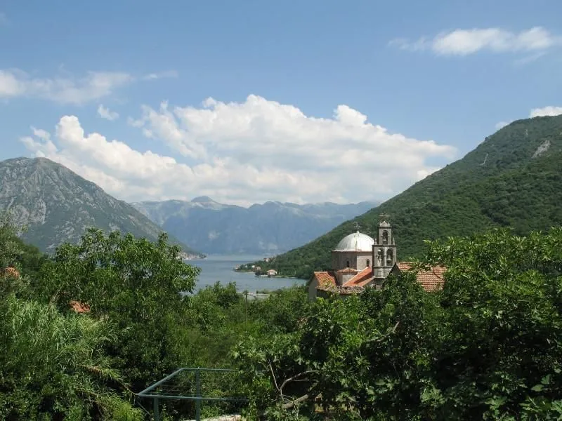 Sale, house, 360m², Dobrota, Kotor