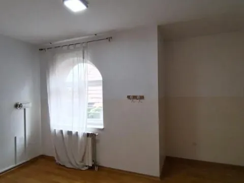 Izdavanje, poslovni prostor, 750m², Telep, Novi Sad Sve Podlokacije - image 7