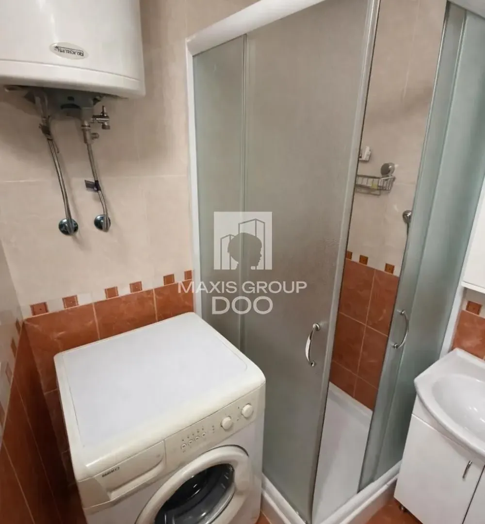 Izdavanje, trosoban stan, 60m², Palata Pravde, Beograd