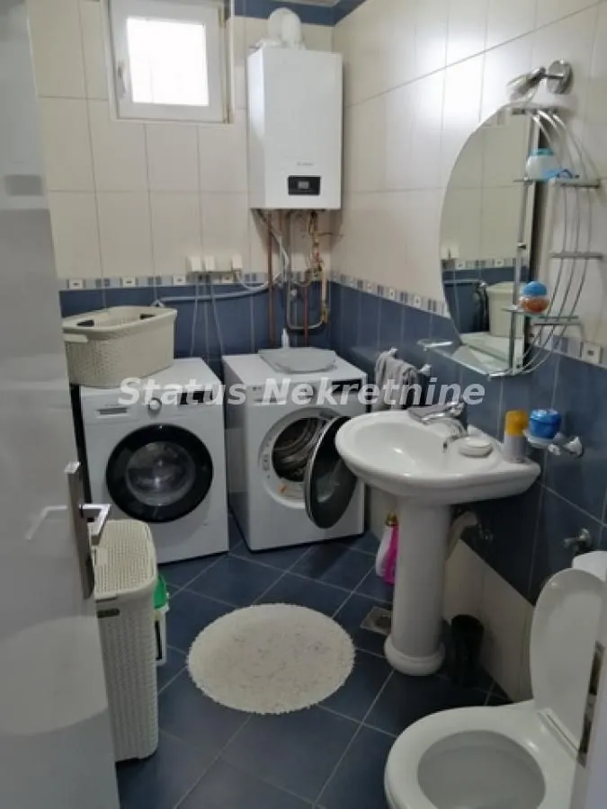 Sale, office space, 330m², Ruma, Srbija
