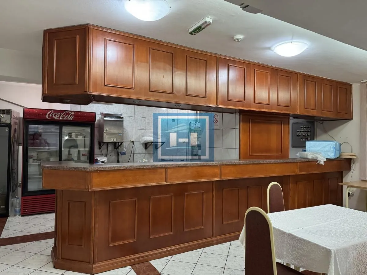 Prodaja, ugostiteljski objekat, 1560m², Despotovac, Srbija