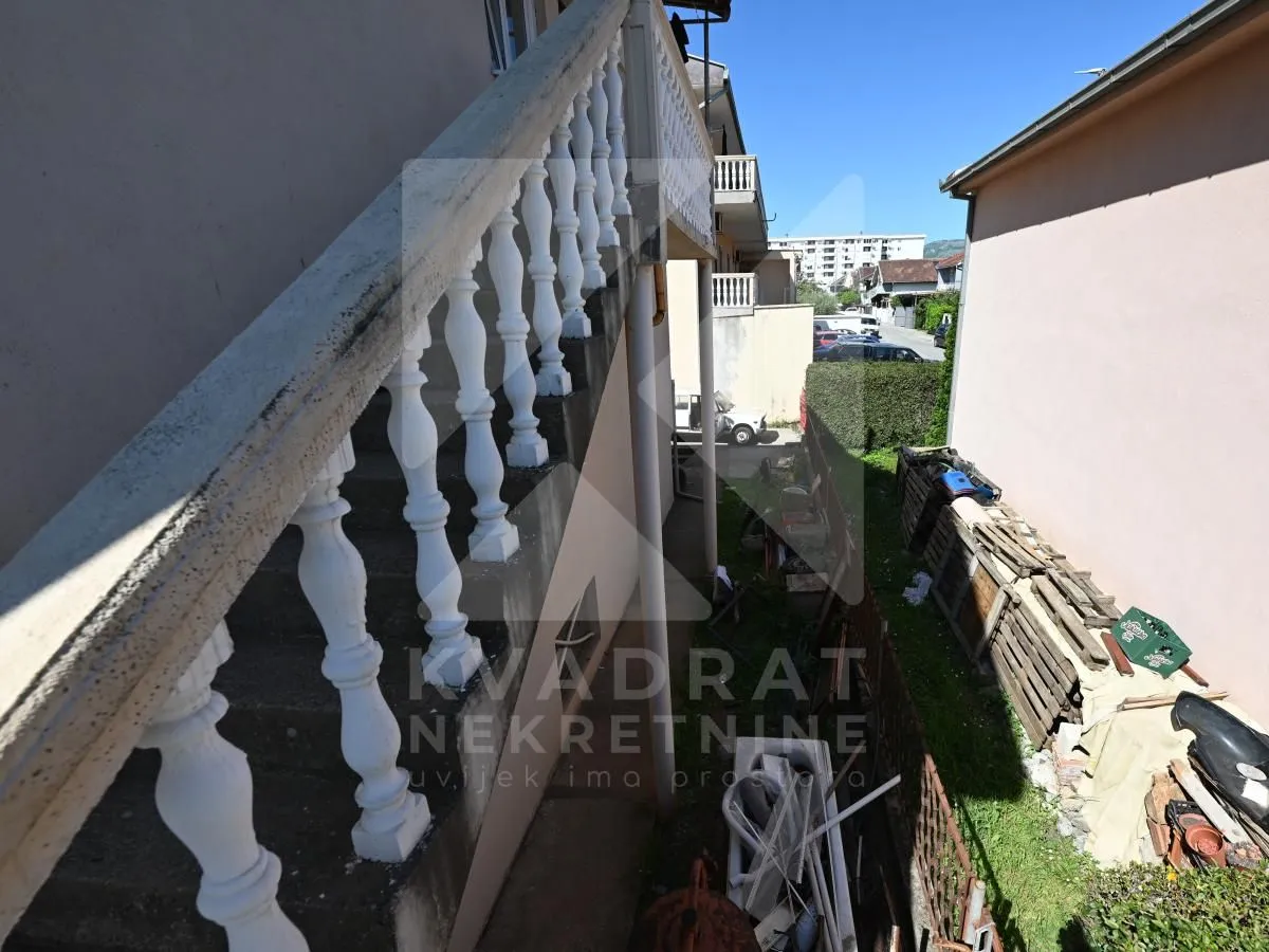 Prodaja, kuća, 370m², Stari Aerodrom, Podgorica