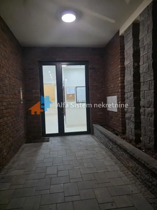 Rent, three bedroom apartment, 70m², Čubura, Beograd