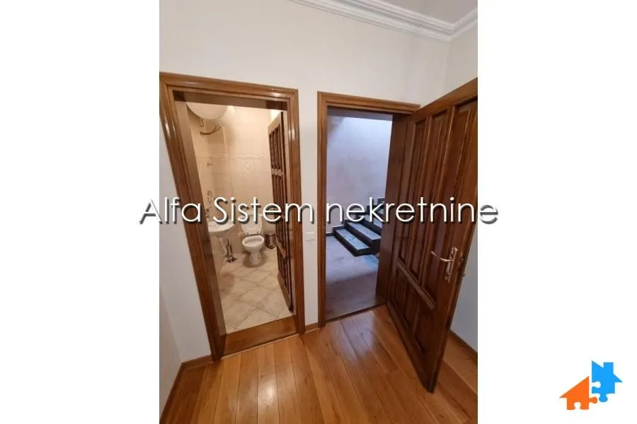 Rent, four bedroom apartment, 120m², Savski Venac, Beograd