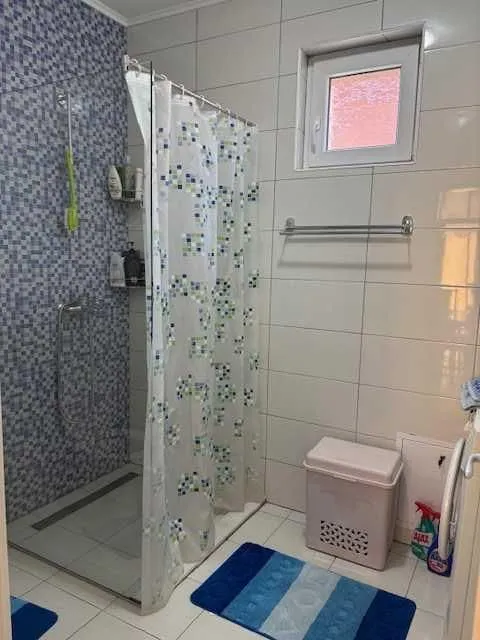 Prodaja, kuća, 103m², Centar, Inđija