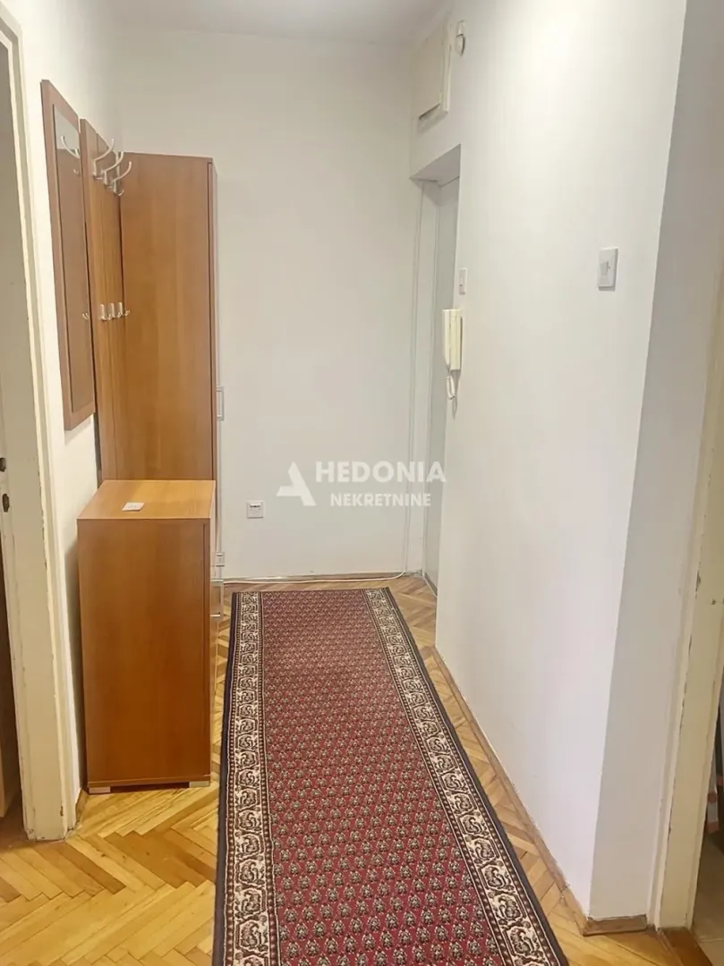 Prodaja, dvosoban stan, 50m², Banovo Brdo, Beograd