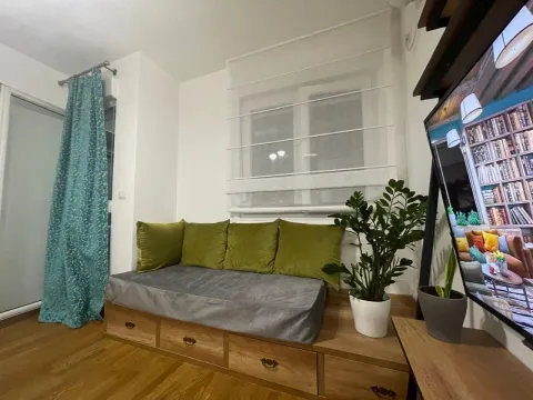 Izdavanje, jednosoban stan, 52m², City Kvart, Podgorica - image 2