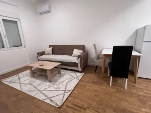 Izdavanje, jednosoban stan, 42m², Zabjelo, Podgorica - image 12