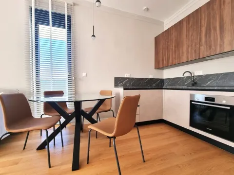 Izdavanje, stan, 40m², Dalmatinska ulica, Podgorica - image 11