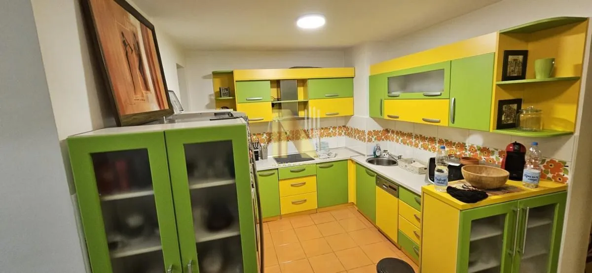 Izdavanje, četvorosoban stan, 92m², Spens, Novi Sad Sve Podlokacije