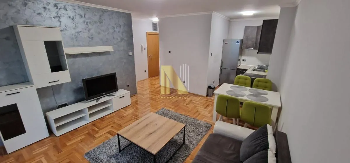 Izdavanje, dvosoban stan, 41m², Grbavica, Novi Sad Sve Podlokacije
