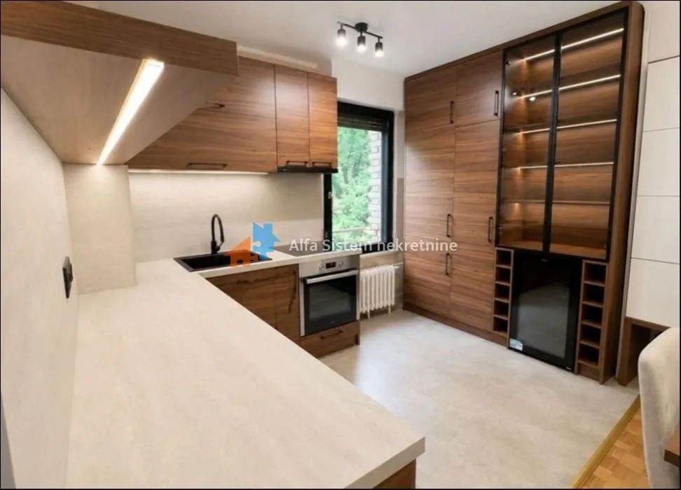 Rent, four bedroom apartment, 93m², Cerak Vinogradi, Beograd