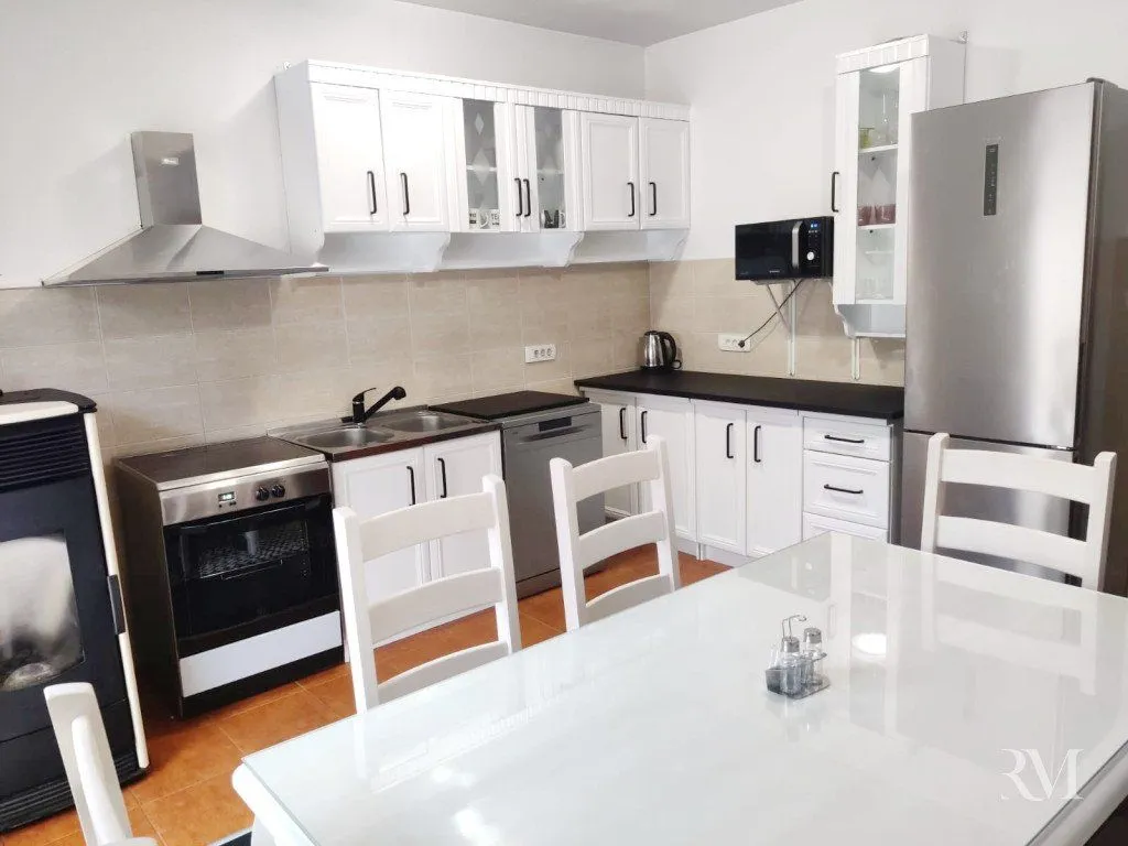 Rent, house, 136m², Donja Lastva, Tivat