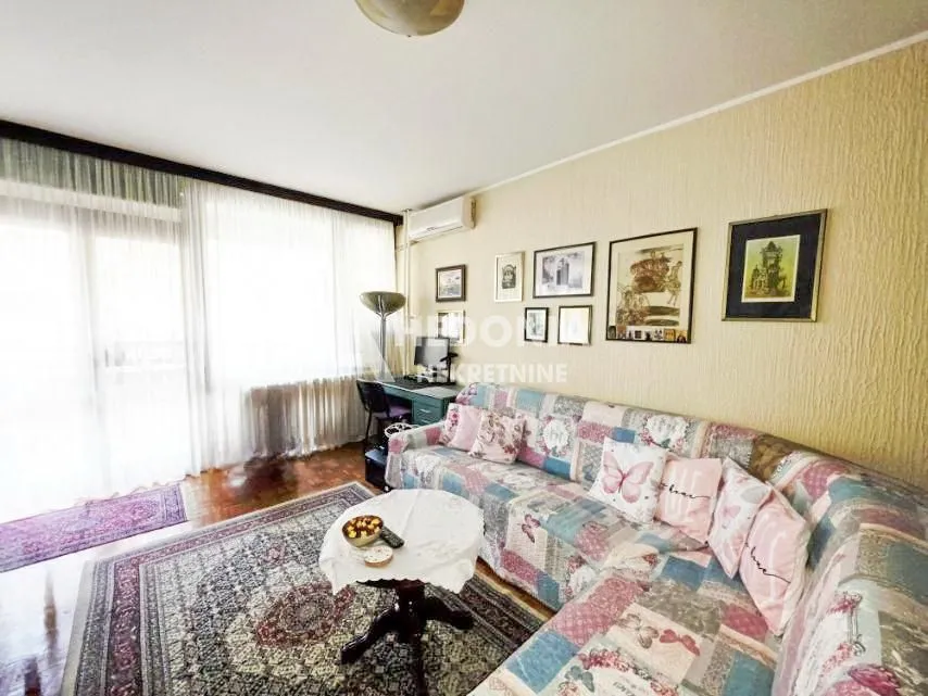 Prodaja, dvosoban stan, 63m², Novi Beograd Blok 22, Novi Beograd Sve Podlokacije