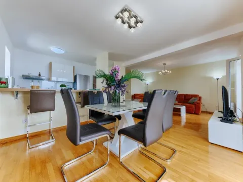 Sale, three bedroom apartment, 139m², Sveti Stefan, Budva - image 4