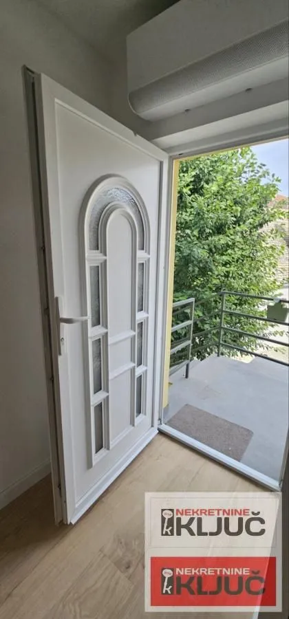 Izdavanje, dvosoban stan, 78m², Centar, Novi Sad