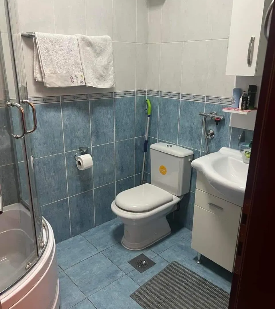 Izdavanje, trosoban stan, 130m², Preko Morače, Podgorica
