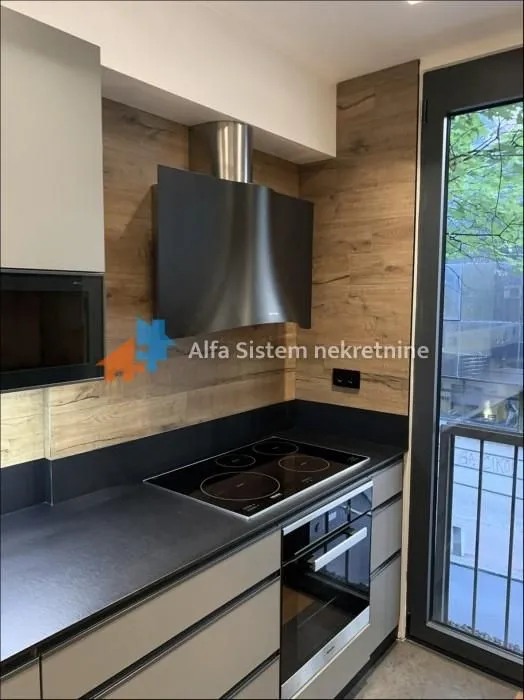Rent, three bedroom apartment, 91m², Stari Grad, Beograd