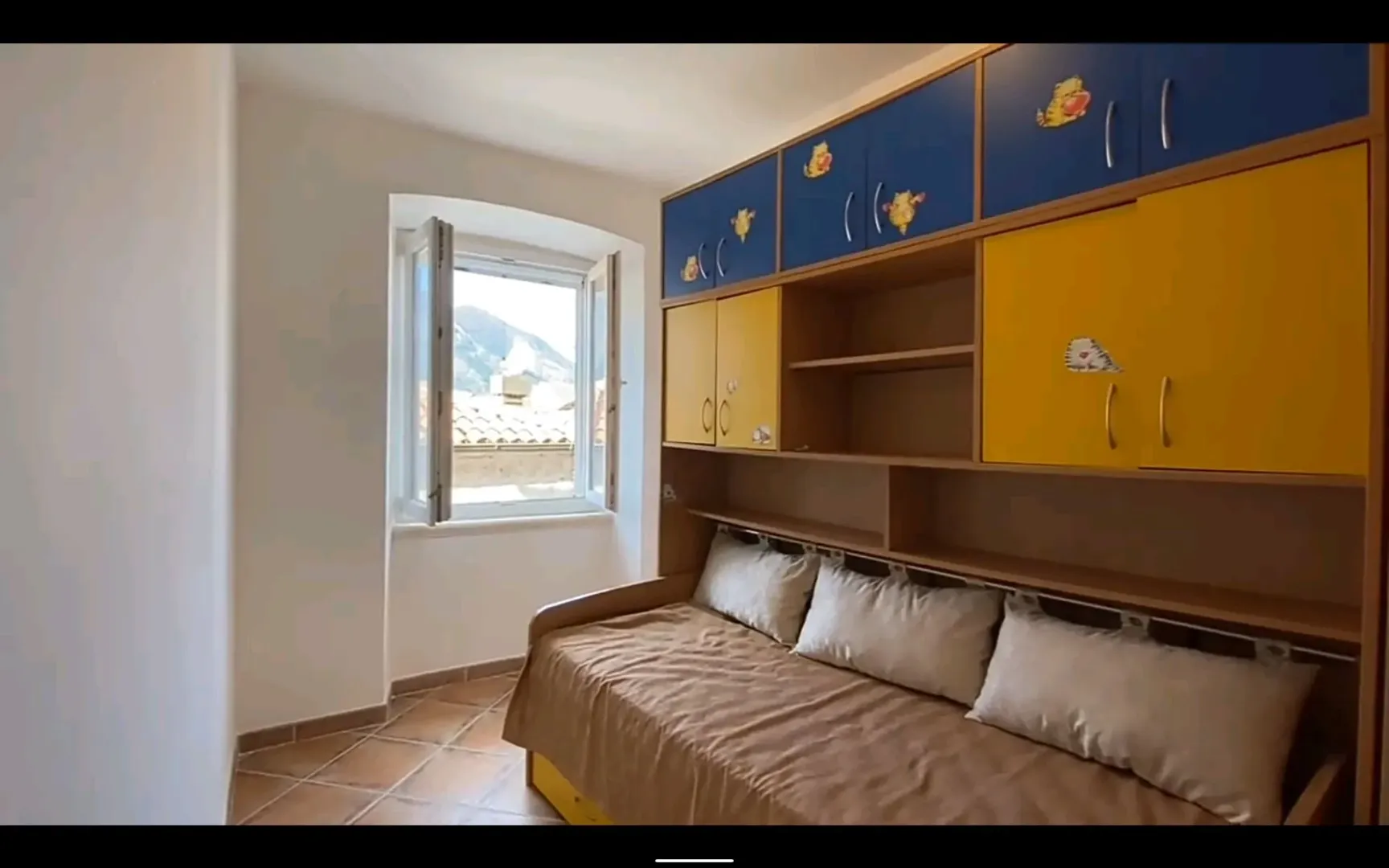 Prodaja, dvosoban stan, 75m², Stari Grad Kotor, Kotor