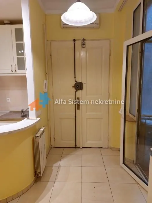 Rent, three bedroom apartment, 70m², Stari Grad, Beograd
