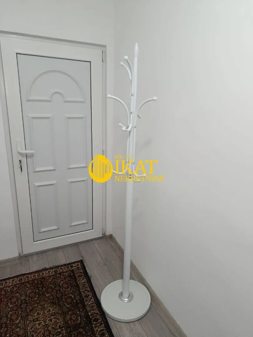 Izdavanje, jednosoban stan, 45m², Banovo Brdo, Beograd