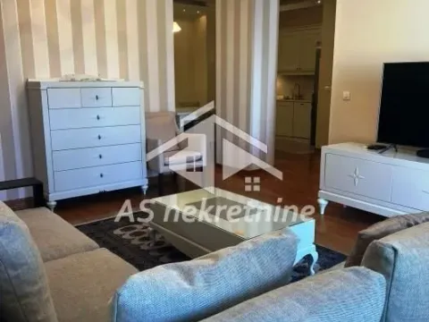 Izdavanje, trosoban stan, 100m², Stari Grad, Beograd - image 22