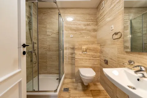 Prodaja, trosoban stan, 160m², Pržno, Budva - image 10