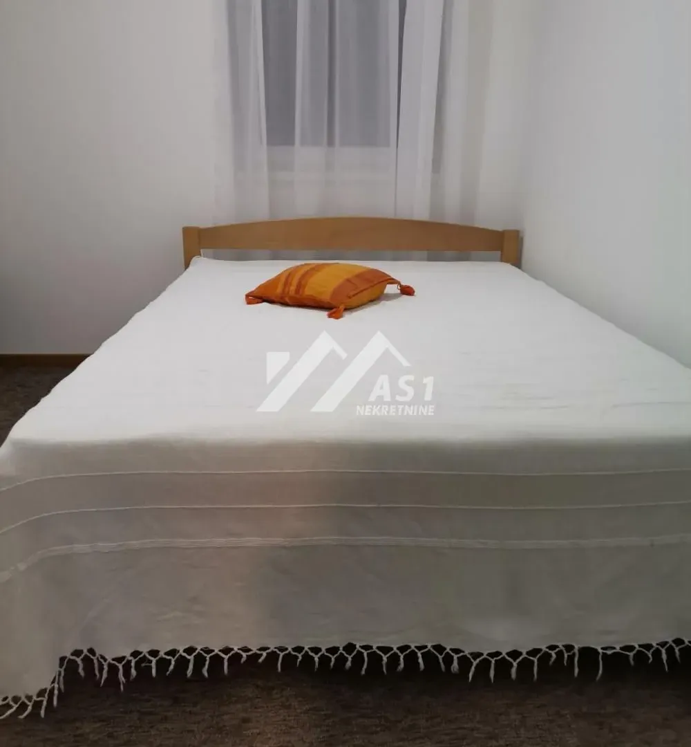 Izdavanje, jednosoban stan, 40m², Detelinara, Novi Sad Sve Podlokacije