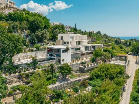 Sale, house, 805m², Reževići, Budva