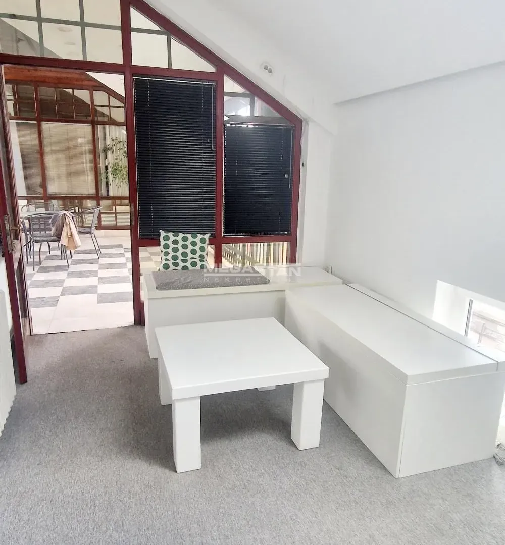 Sale, office space, 38m², Savski Venac, Beograd