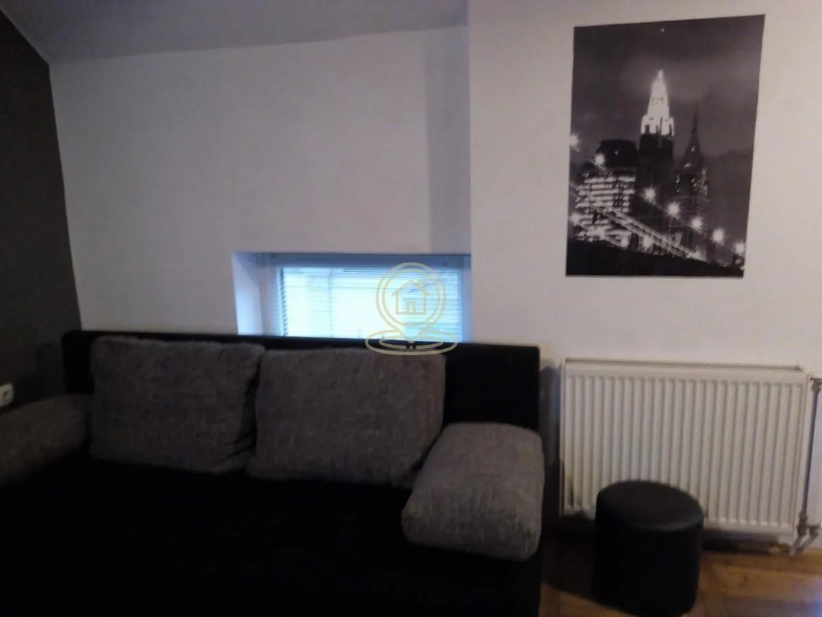 Izdavanje, jednosoban stan, 35m², Centar, Novi Sad