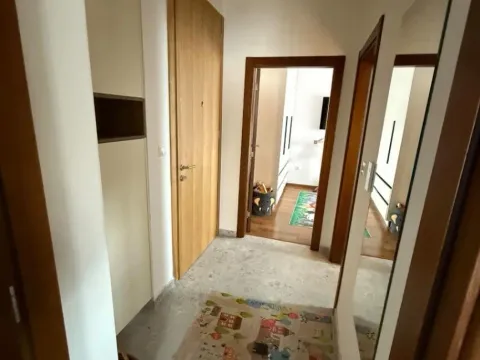 Izdavanje, jednosoban stan, 49m², Vezirov Most, Podgorica - image 12