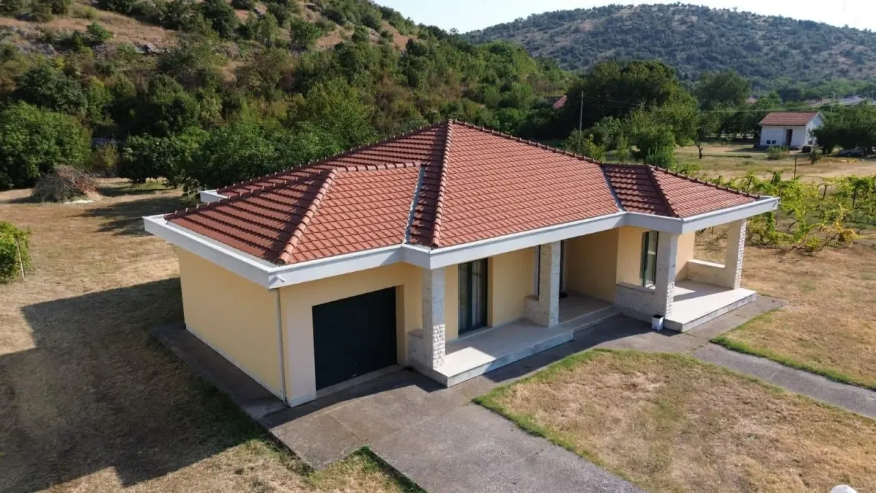 Sale, house, 200m², Podgorica, Crna Gora