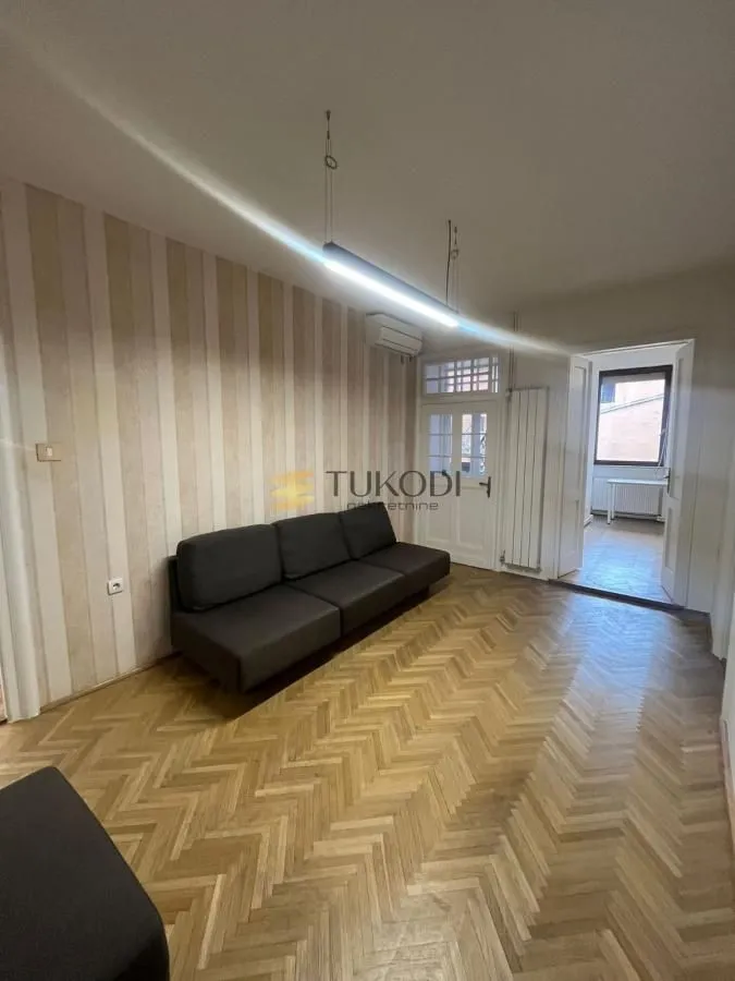 Prodaja, četvorosoban stan, 119m², Centar, Novi Sad
