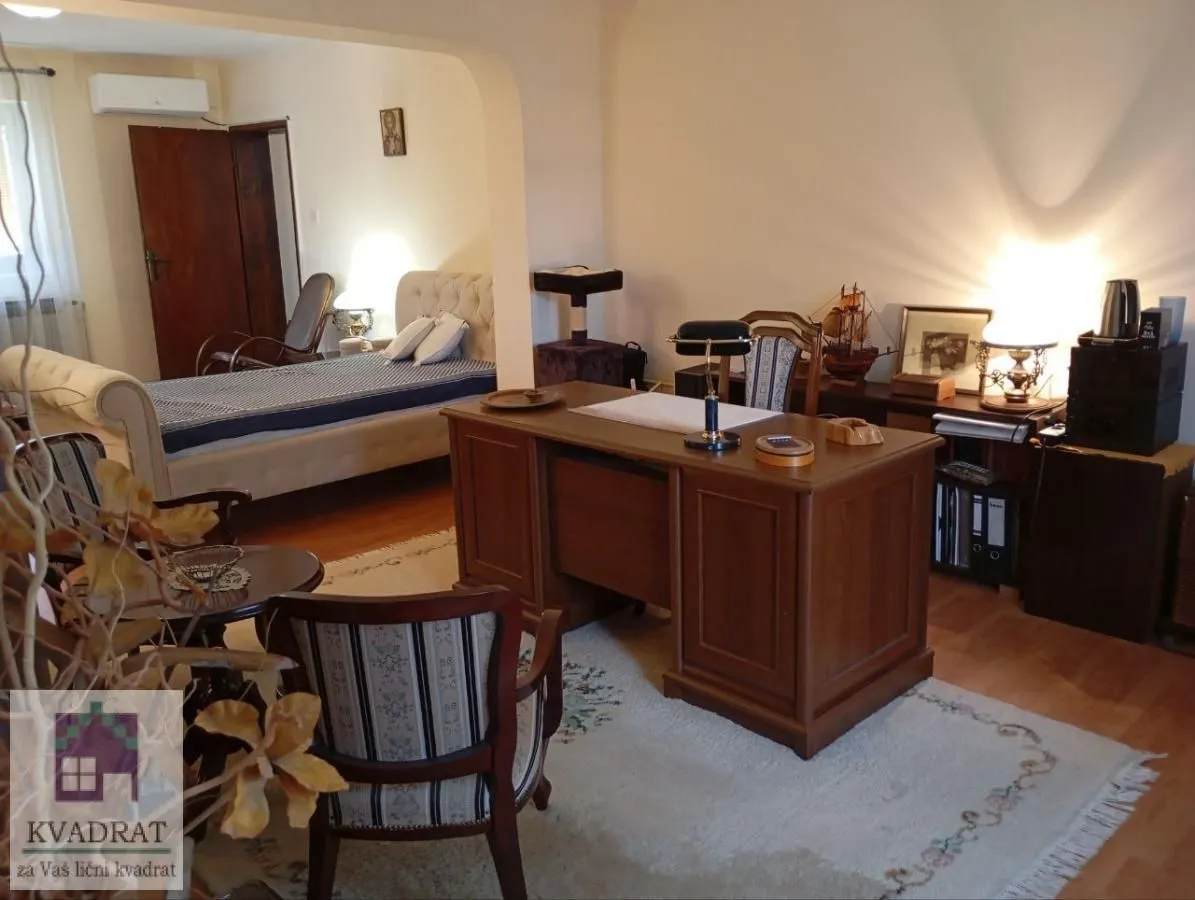 Prodaja, kuća, 270m², Mesarci, Vladimirci